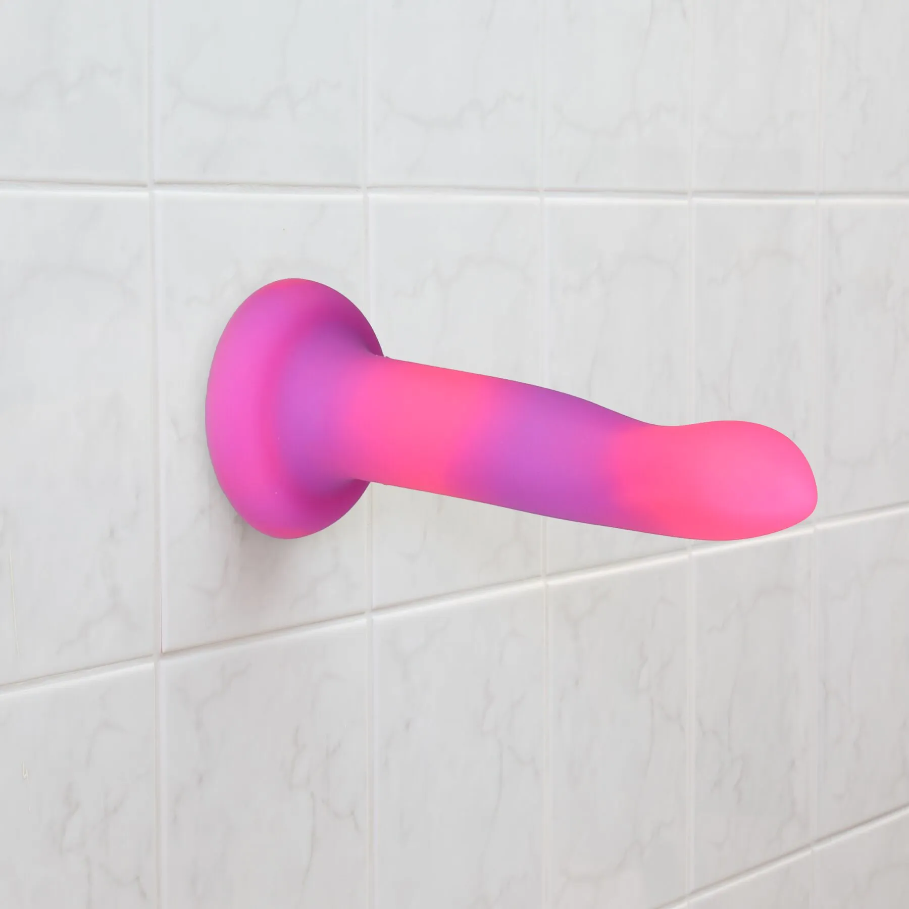 addiction-rave-glow-in-the-dark-dildo-5 addiction-rave-glow-in-the-dark-dildo-5