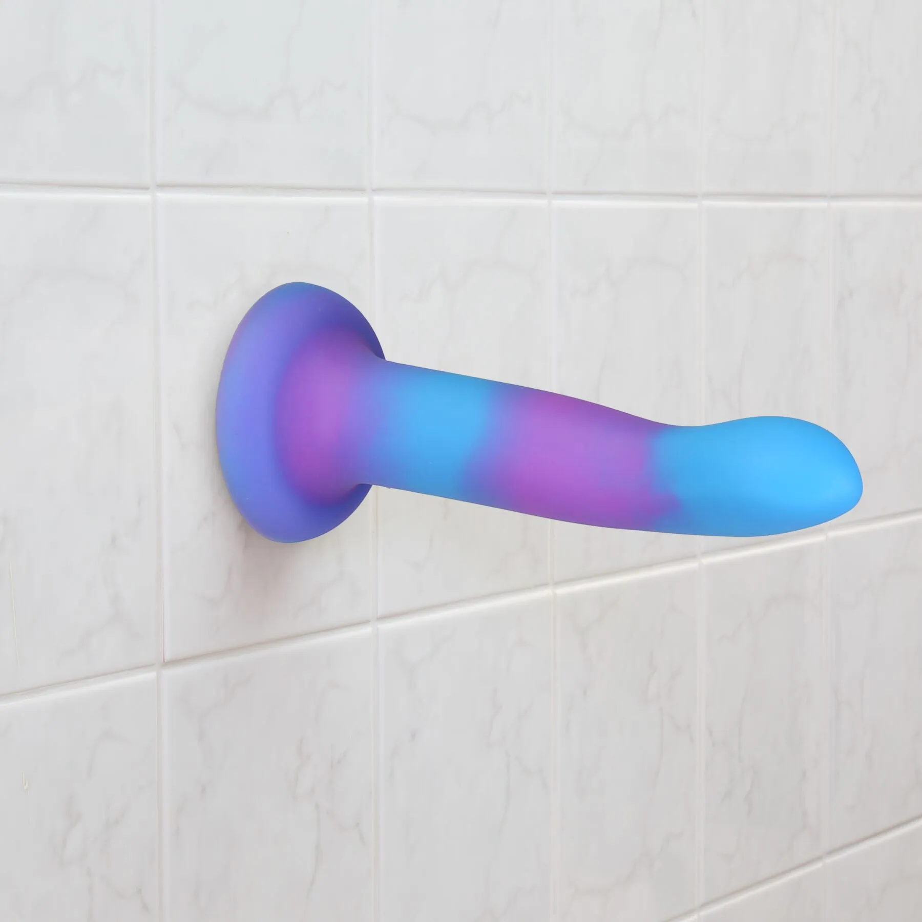 addiction-rave-glow-in-the-dark-dildo-5 addiction-rave-glow-in-the-dark-dildo-5